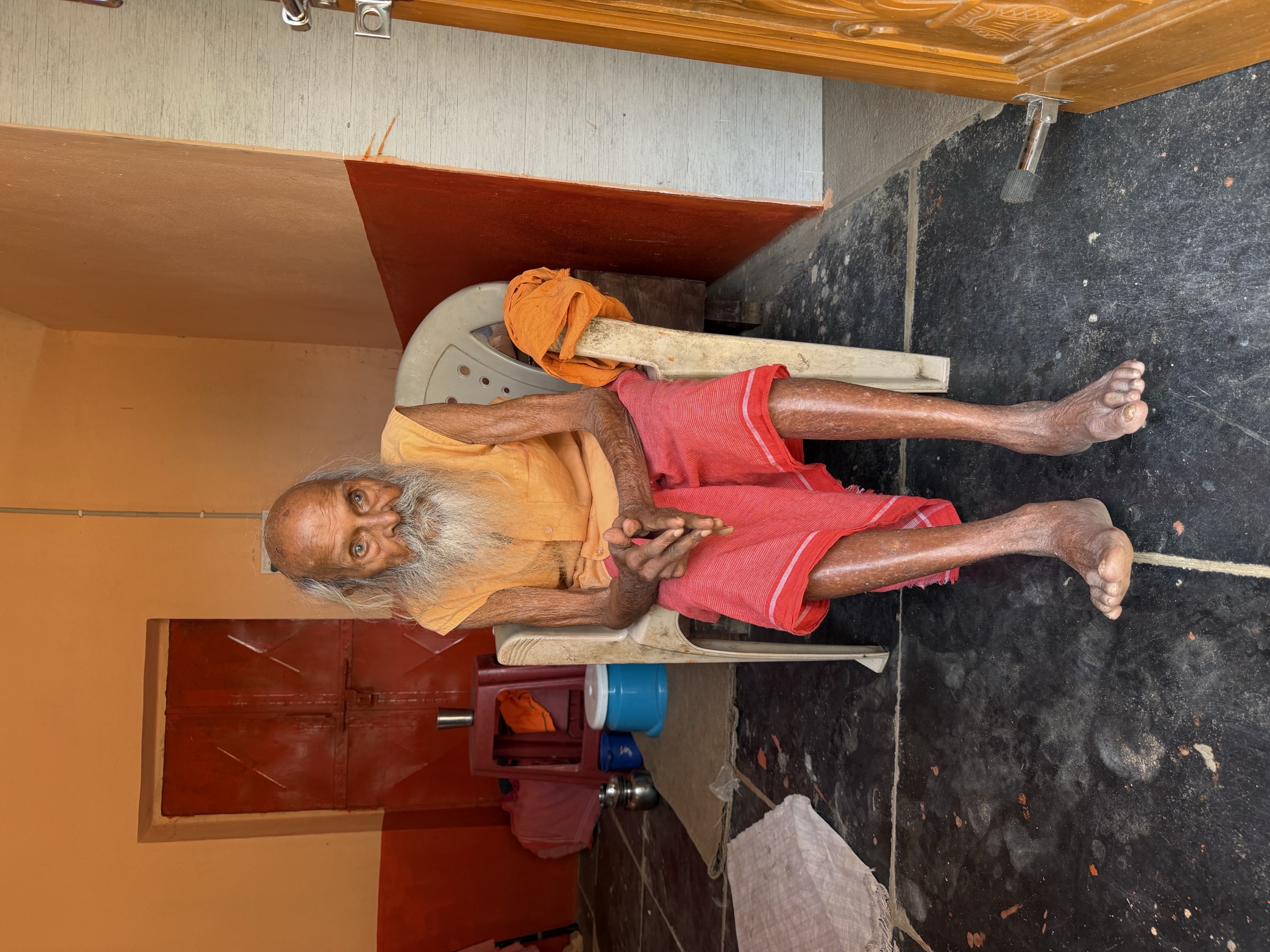 The Swamiji who has spent decades beside the Rishimukha cave complex